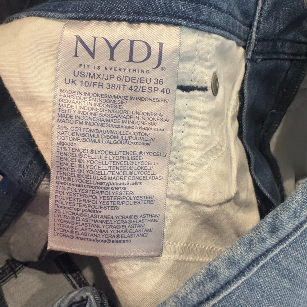 NYDJ Women's High-Rise Ella Denim Cut-Off Shorts Lavish Blue Size 6 NWT - Picture 8 of 13
